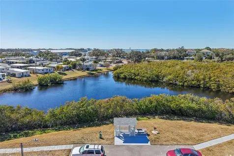 455 Alt 19 S Palm Harbor FL 34683