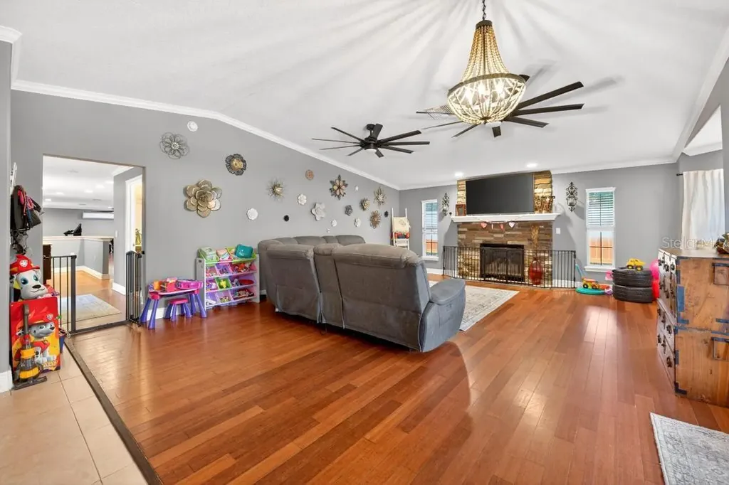 746 W Washington Avenue W Lake Helen FL 32744