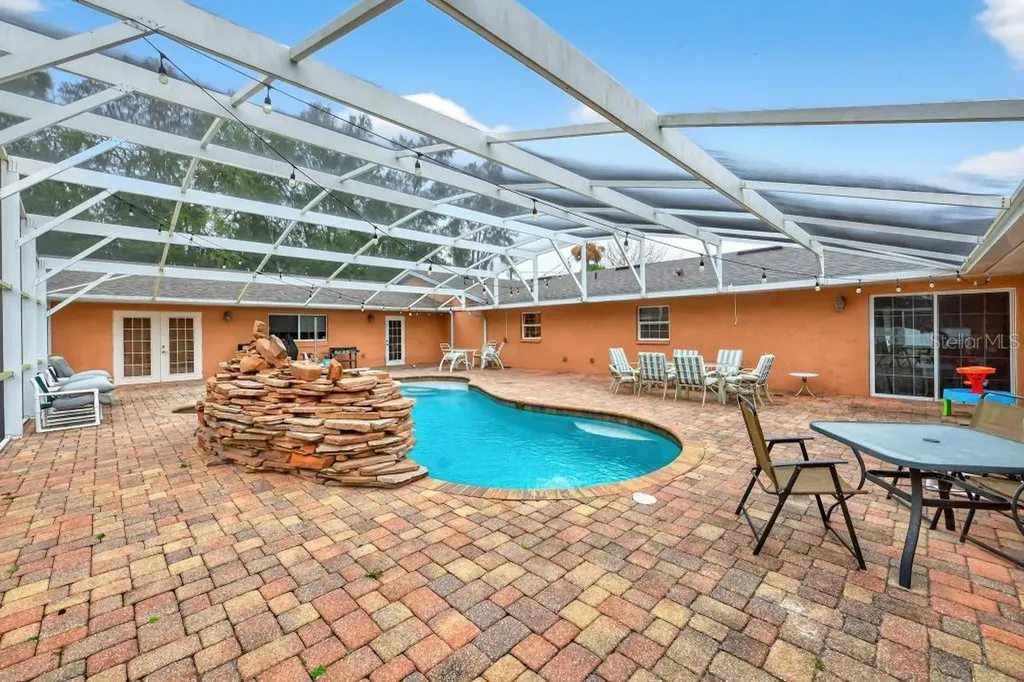 746 W Washington Avenue W Lake Helen FL 32744