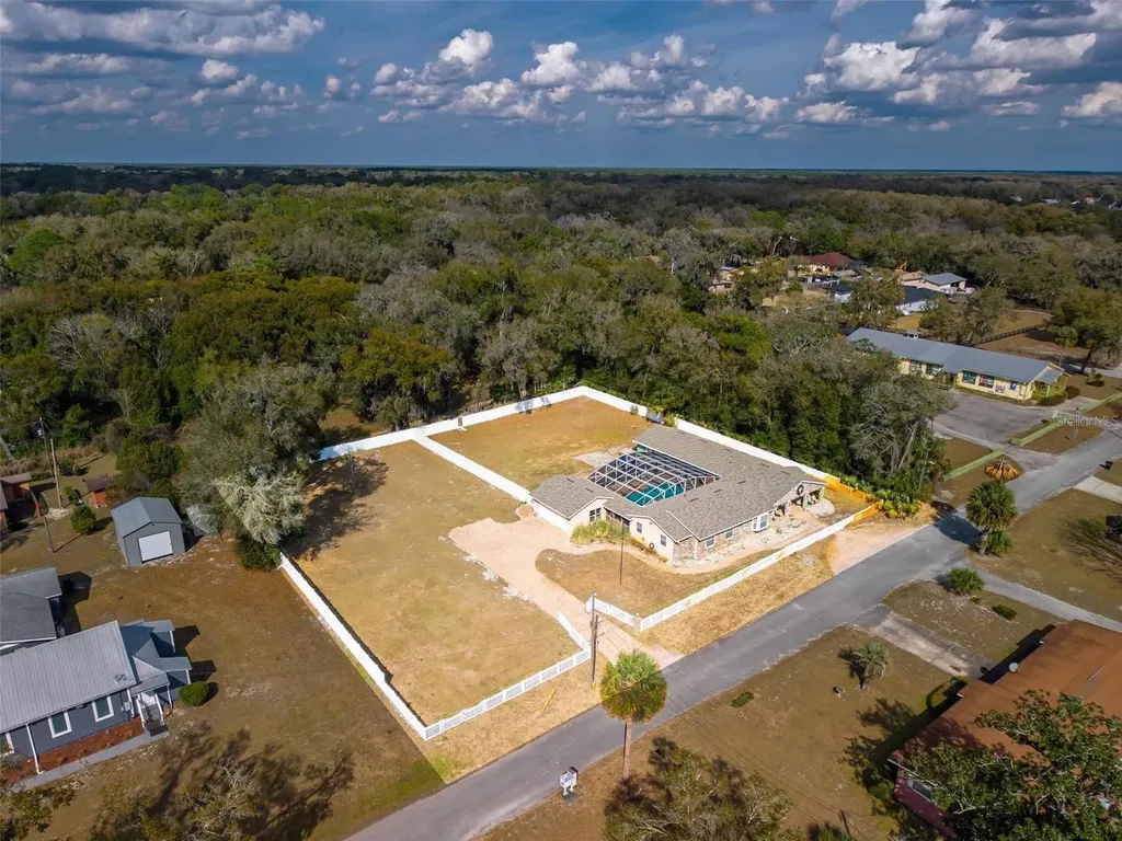 746 W Washington Avenue W Lake Helen FL 32744