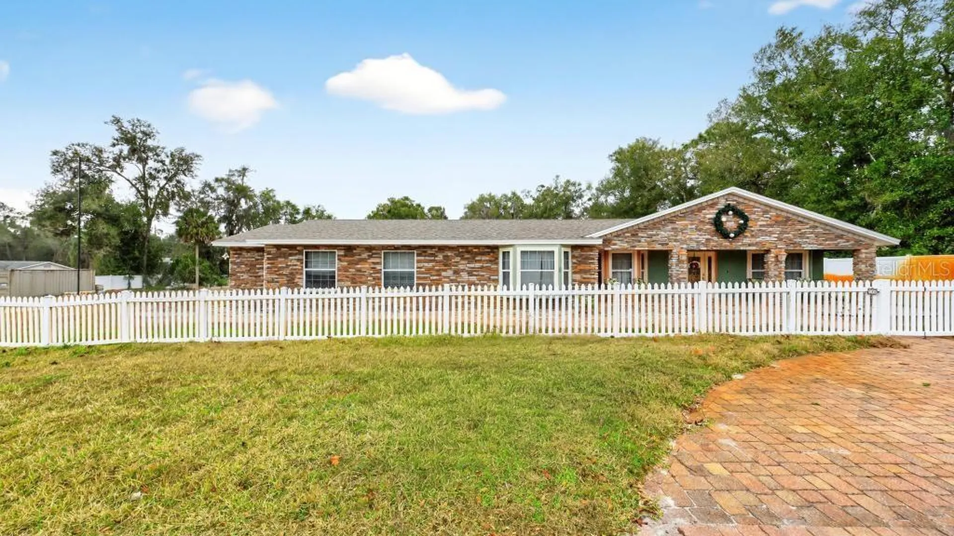 746 W Washington Avenue W Lake Helen FL 32744