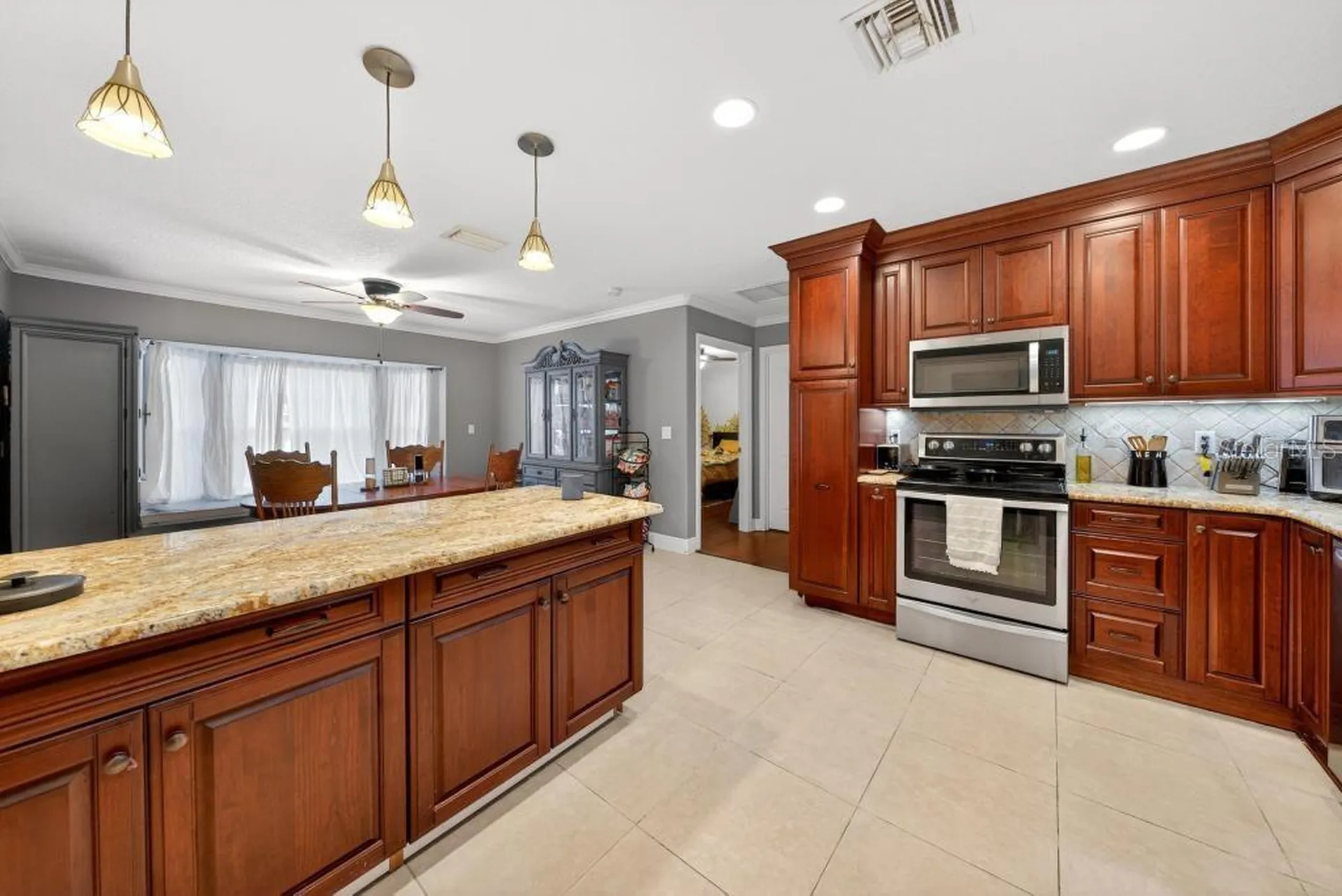 746 W Washington Avenue W Lake Helen FL 32744