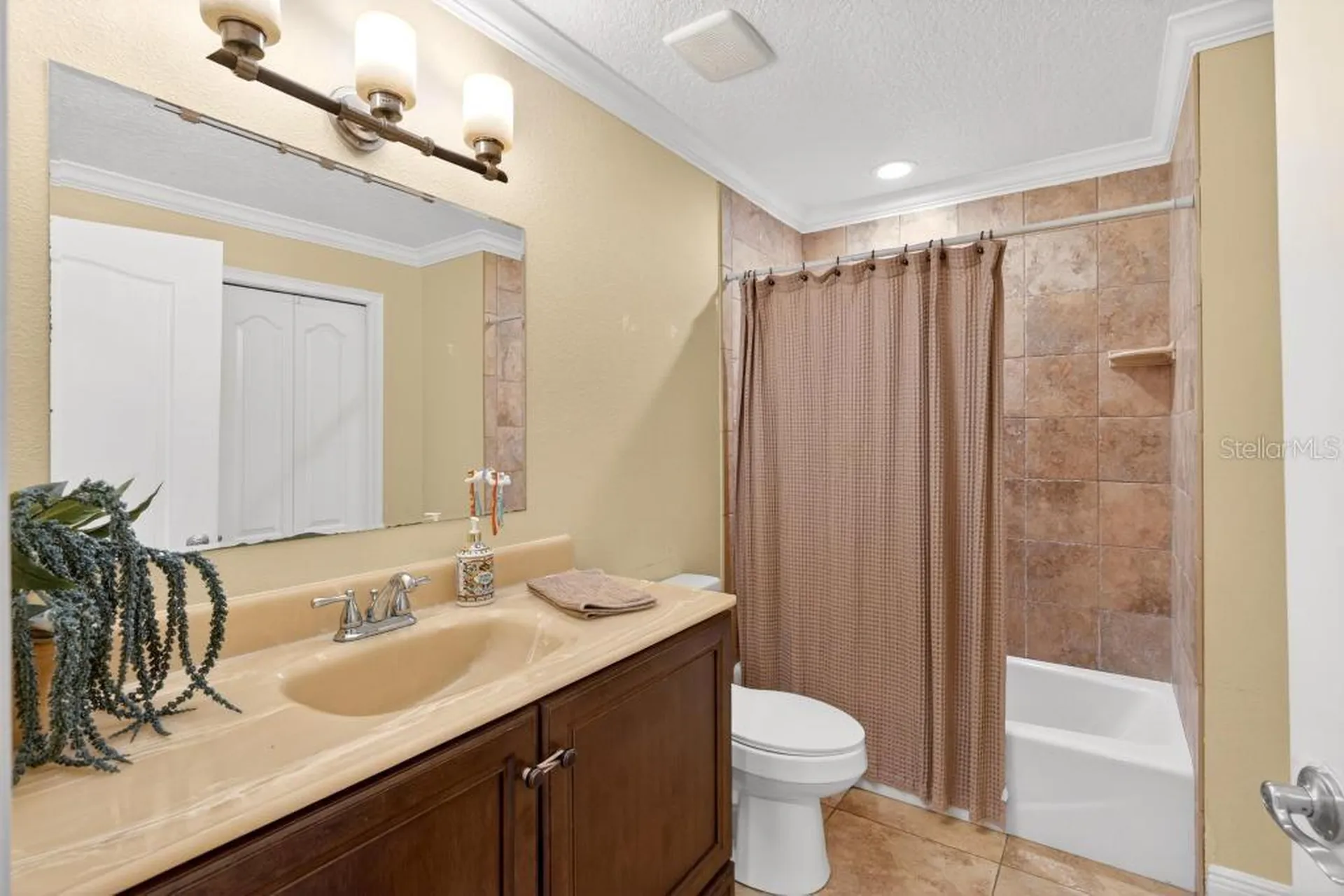 746 W Washington Avenue W Lake Helen FL 32744