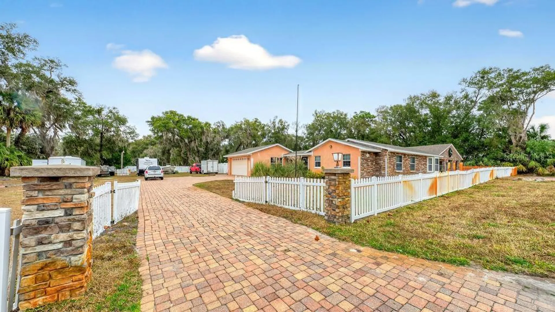 746 W Washington Avenue W Lake Helen FL 32744