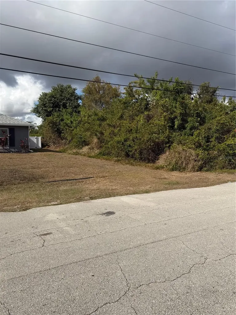 4244 SW Jame Street Port St Lucie FL 34953