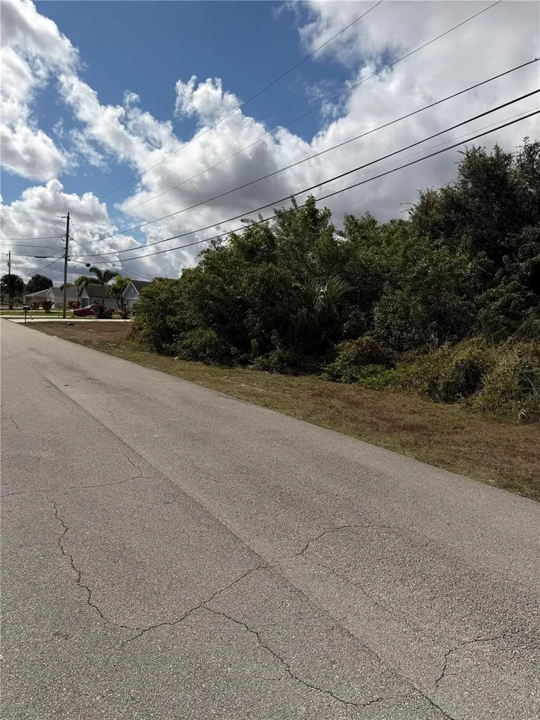 4244 SW Jame Street Port St Lucie FL 34953