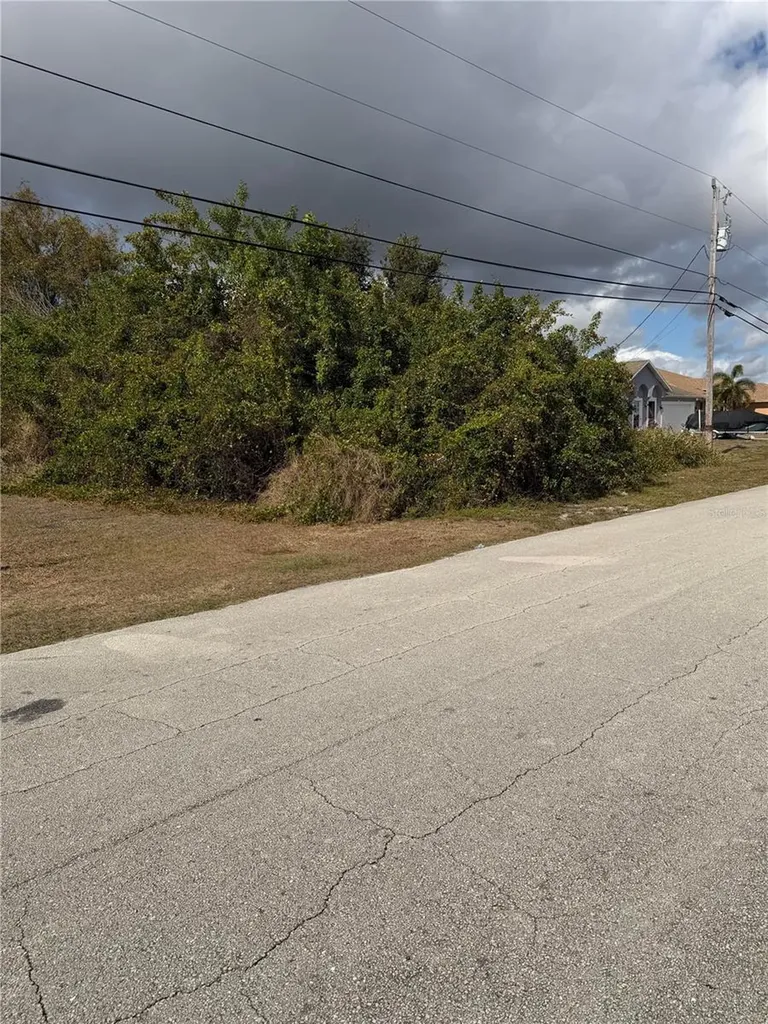 4244 SW Jame Street Port St Lucie FL 34953