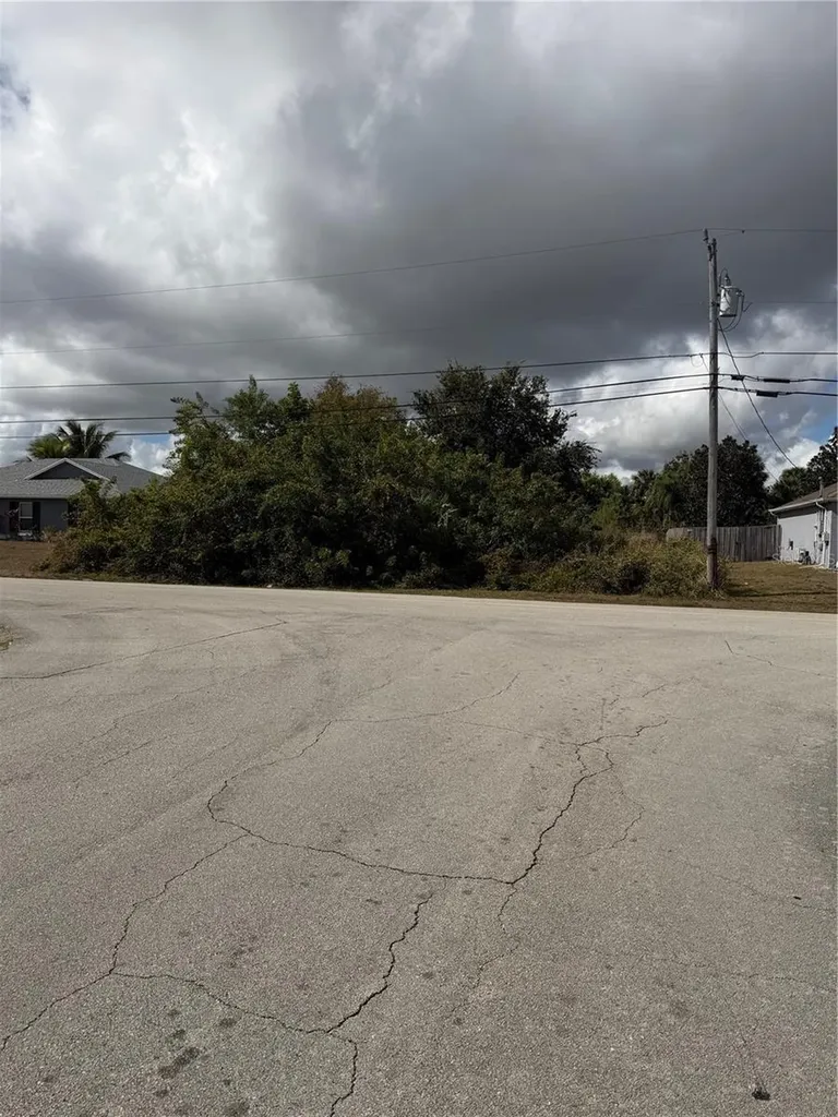 4244 SW Jame Street Port St Lucie FL 34953