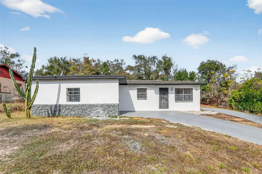 101 W Celeste Street Apopka FL 32703