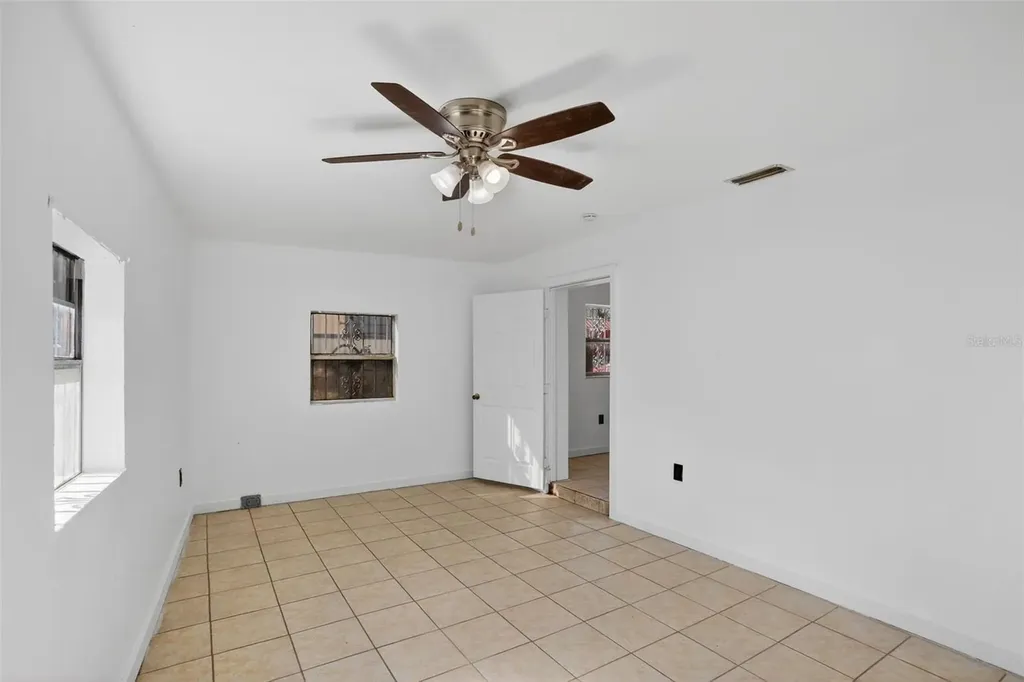 101 W Celeste Street Apopka FL 32703