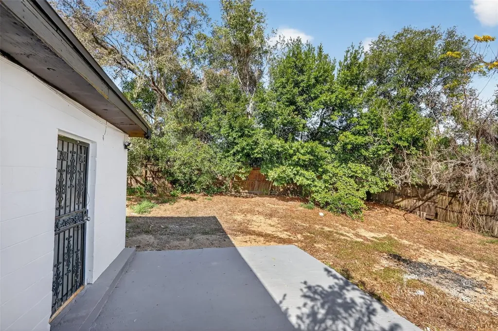 101 W Celeste Street Apopka FL 32703
