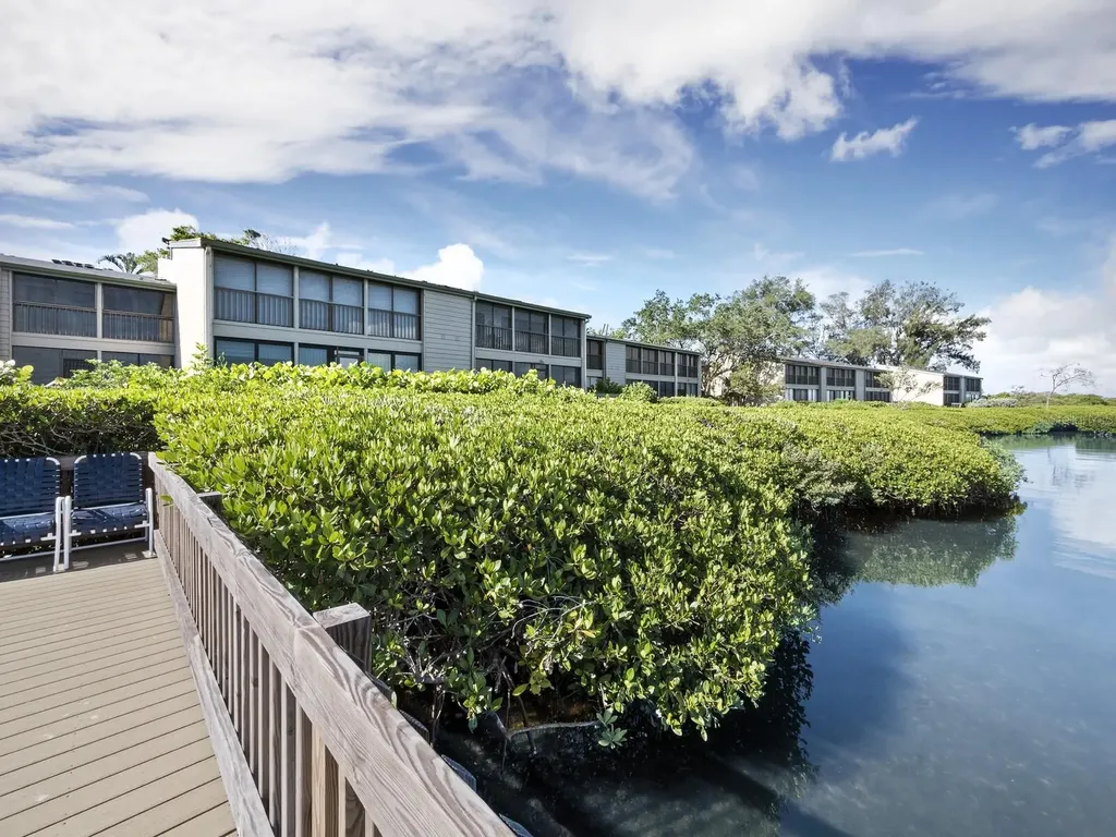 1511 Pelican Point Drive Sarasota FL 34231