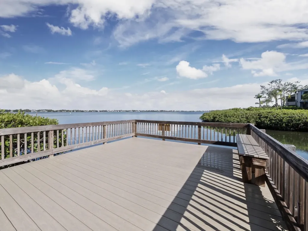 1511 Pelican Point Drive Sarasota FL 34231
