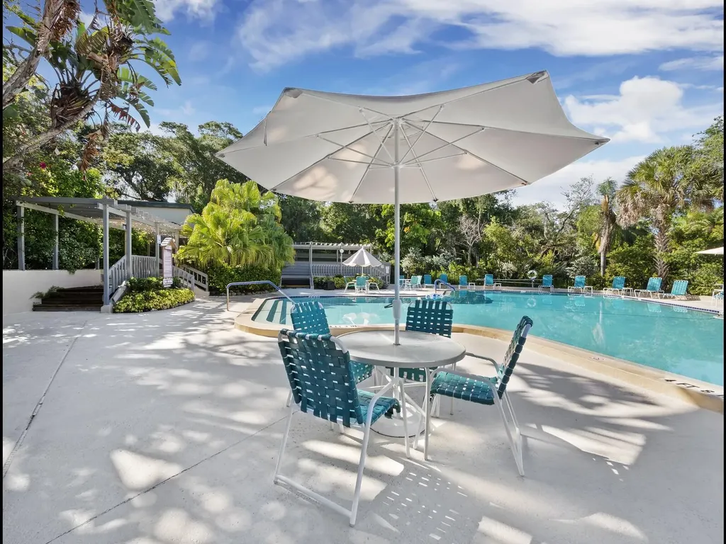 1511 Pelican Point Drive Sarasota FL 34231