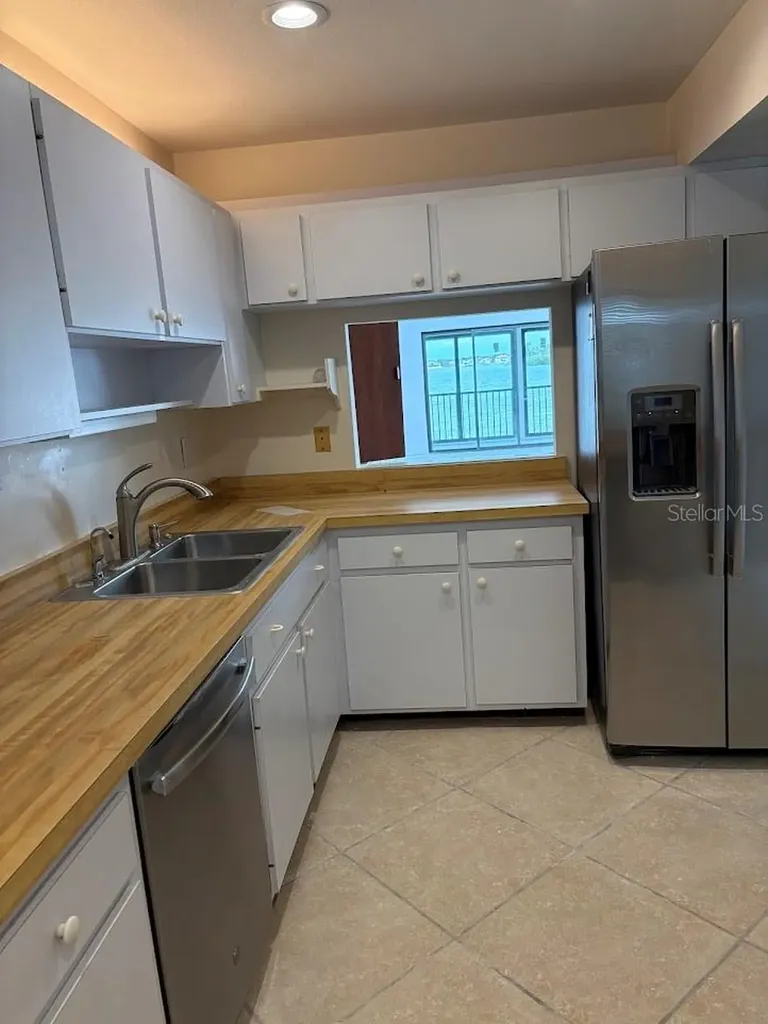 1511 Pelican Point Drive Sarasota FL 34231