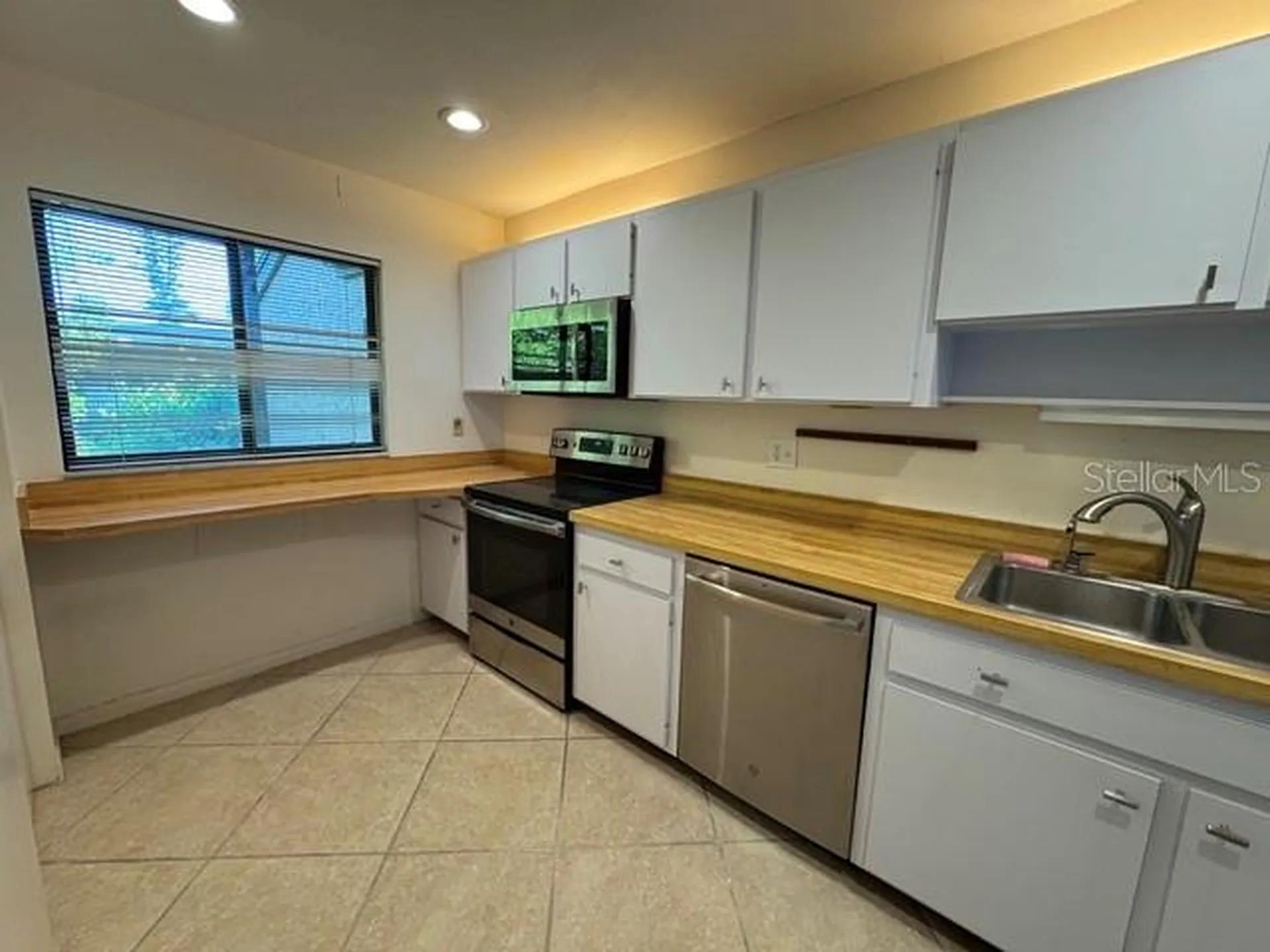 1511 Pelican Point Drive Sarasota FL 34231