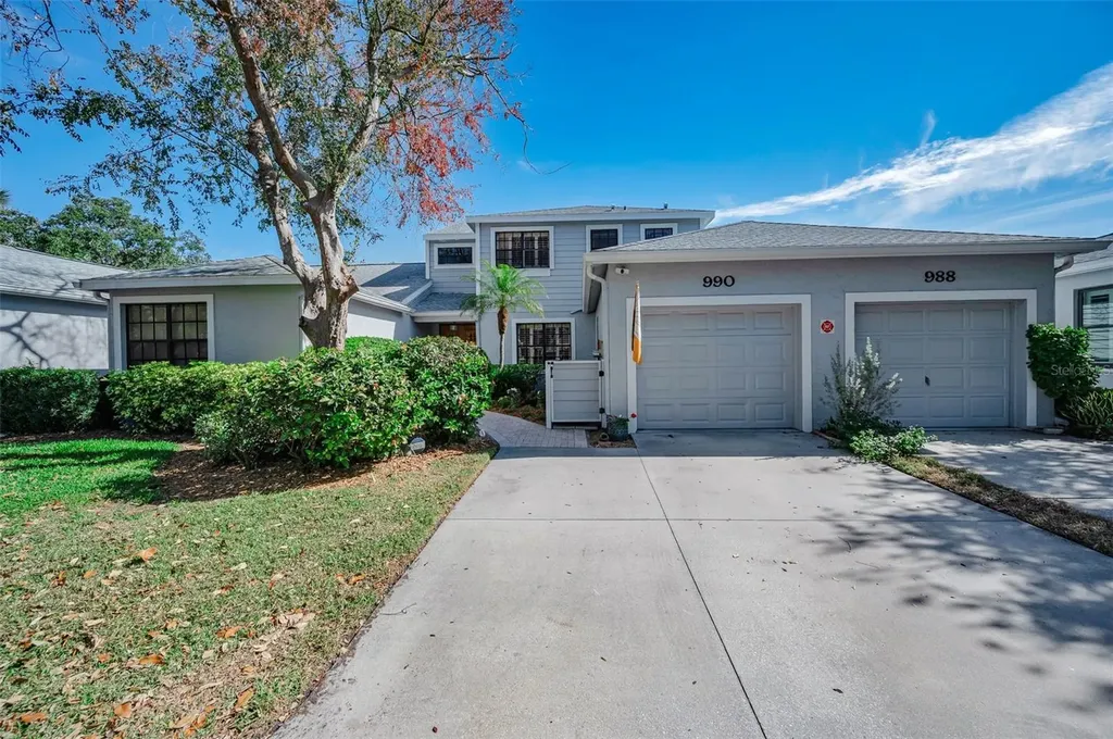 990 San Carlos Court NE St Petersburg FL 33702