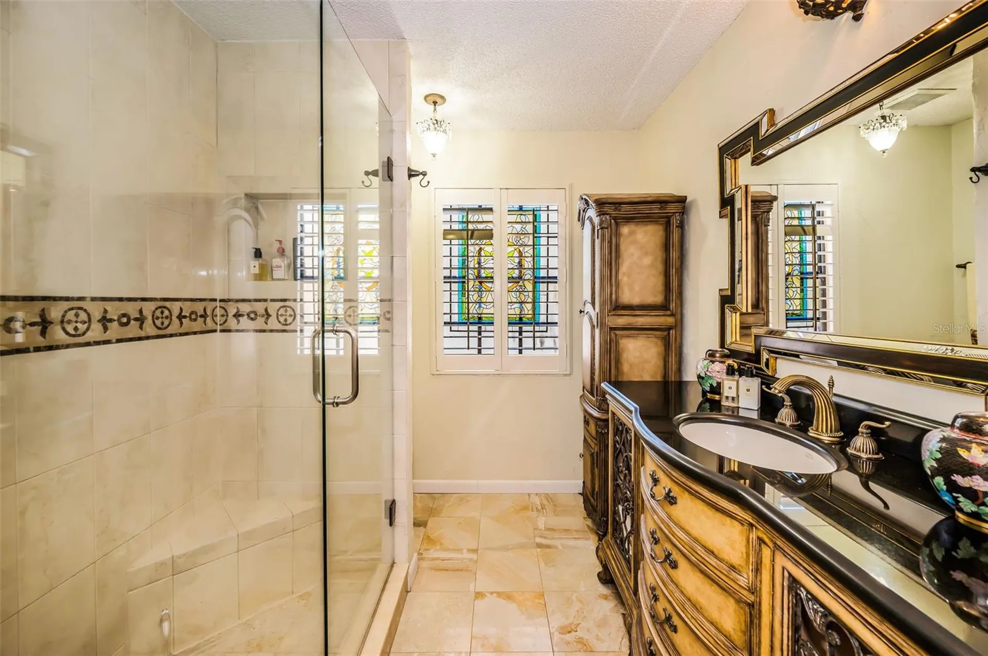 990 San Carlos Court NE St Petersburg FL 33702