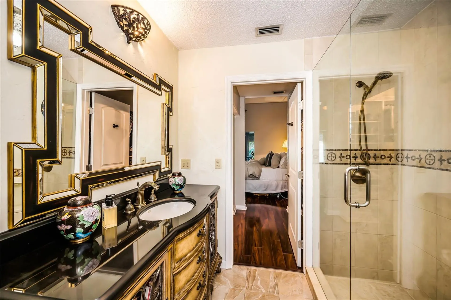 990 San Carlos Court NE St Petersburg FL 33702