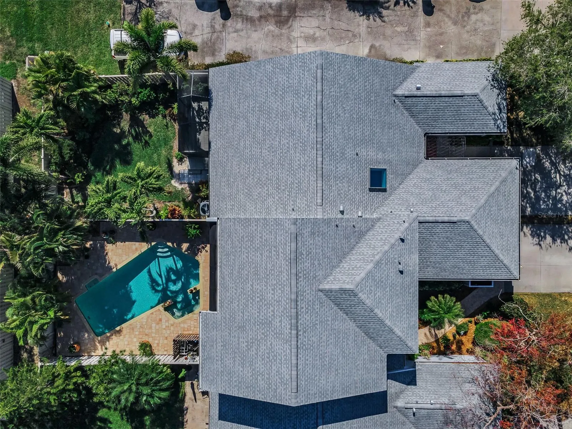 990 San Carlos Court NE St Petersburg FL 33702