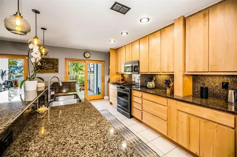 990 San Carlos Court NE St Petersburg FL 33702