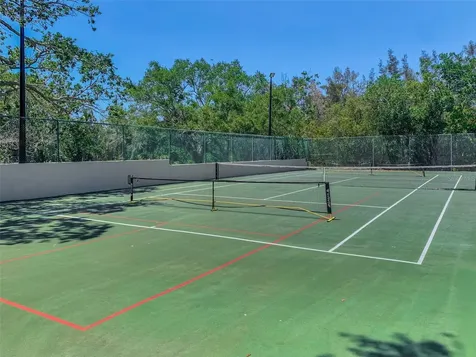 990 San Carlos Court NE St Petersburg FL 33702