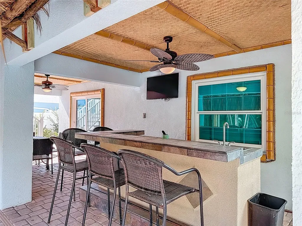 4805 2nd Avenue Holmes Beach FL 34217
