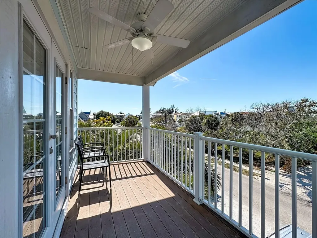 4805 2nd Avenue Holmes Beach FL 34217