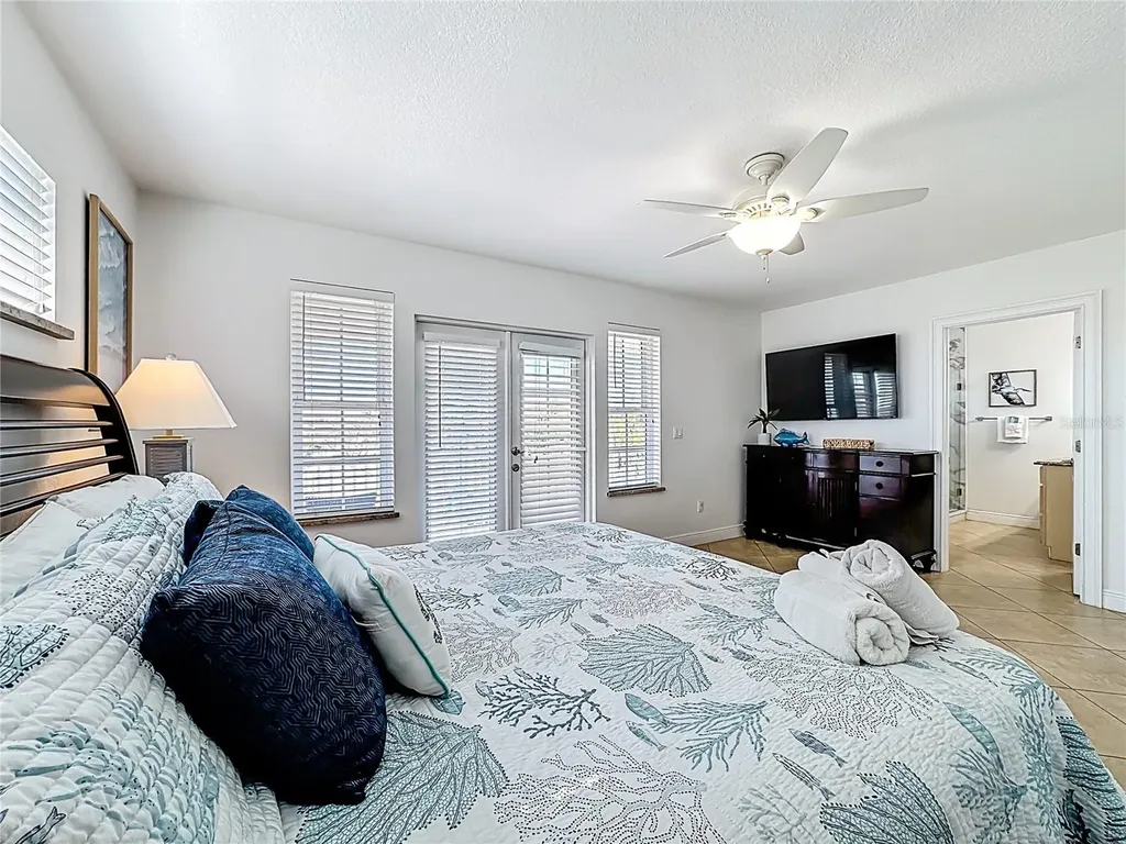 4805 2nd Avenue Holmes Beach FL 34217