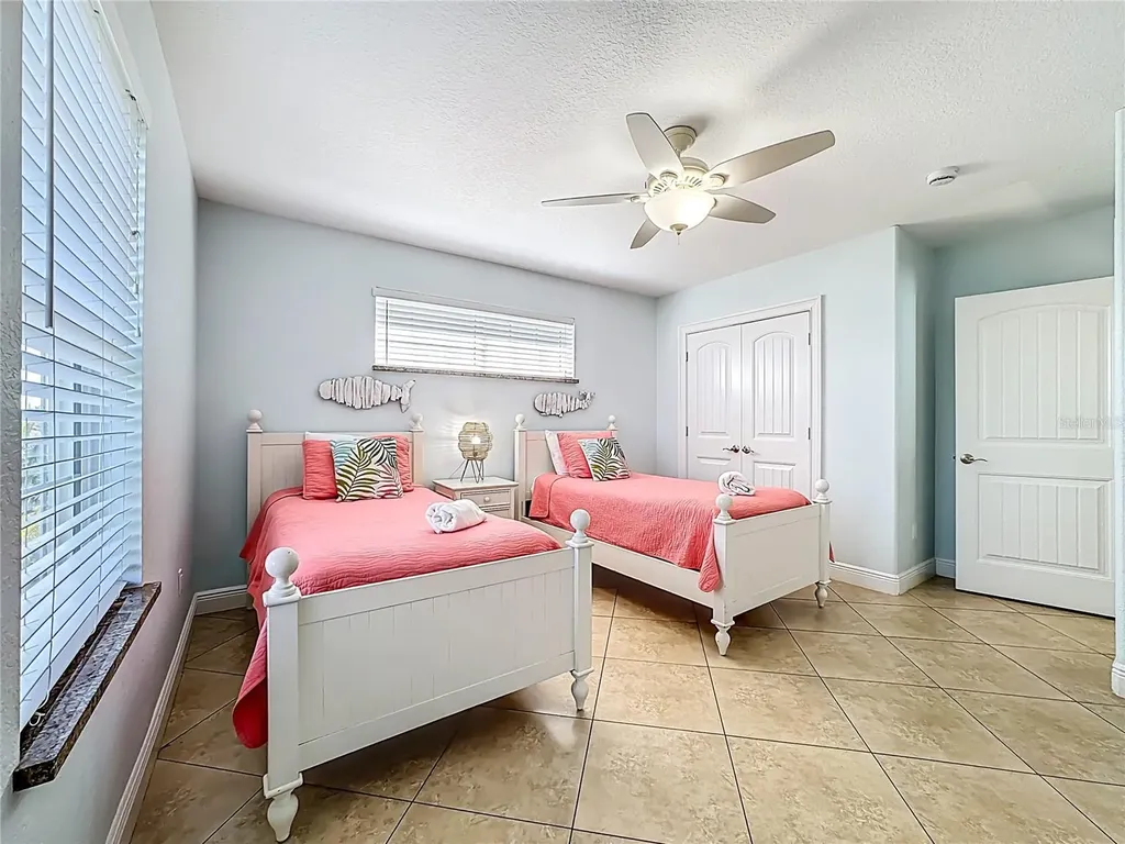 4805 2nd Avenue Holmes Beach FL 34217