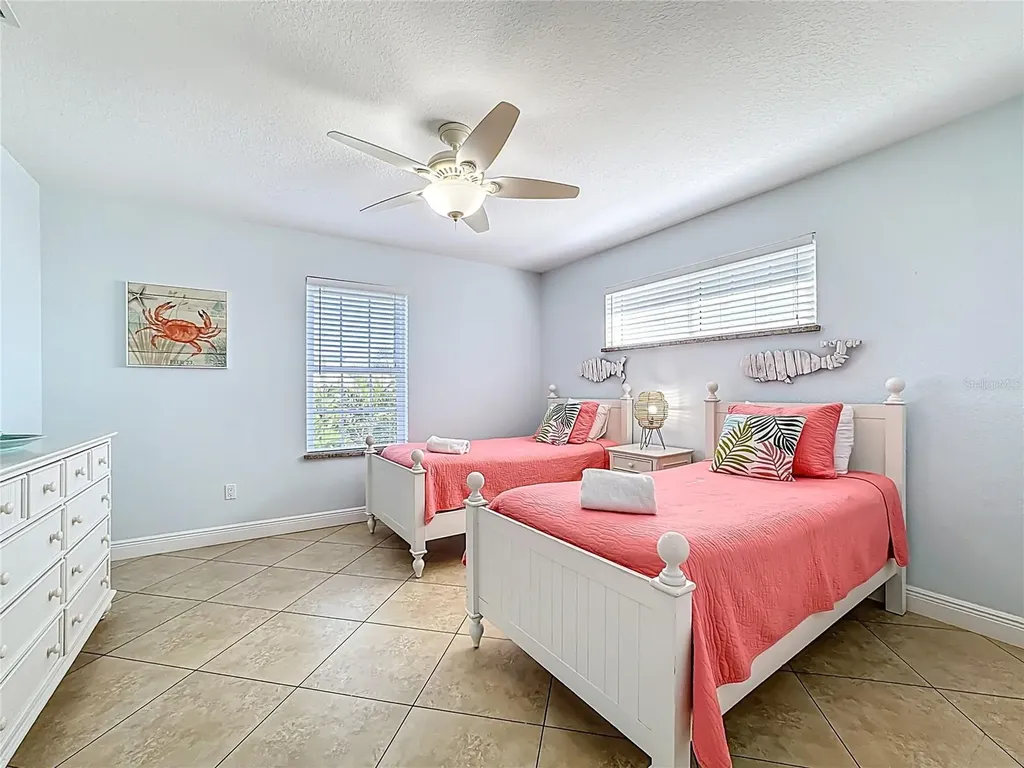 4805 2nd Avenue Holmes Beach FL 34217