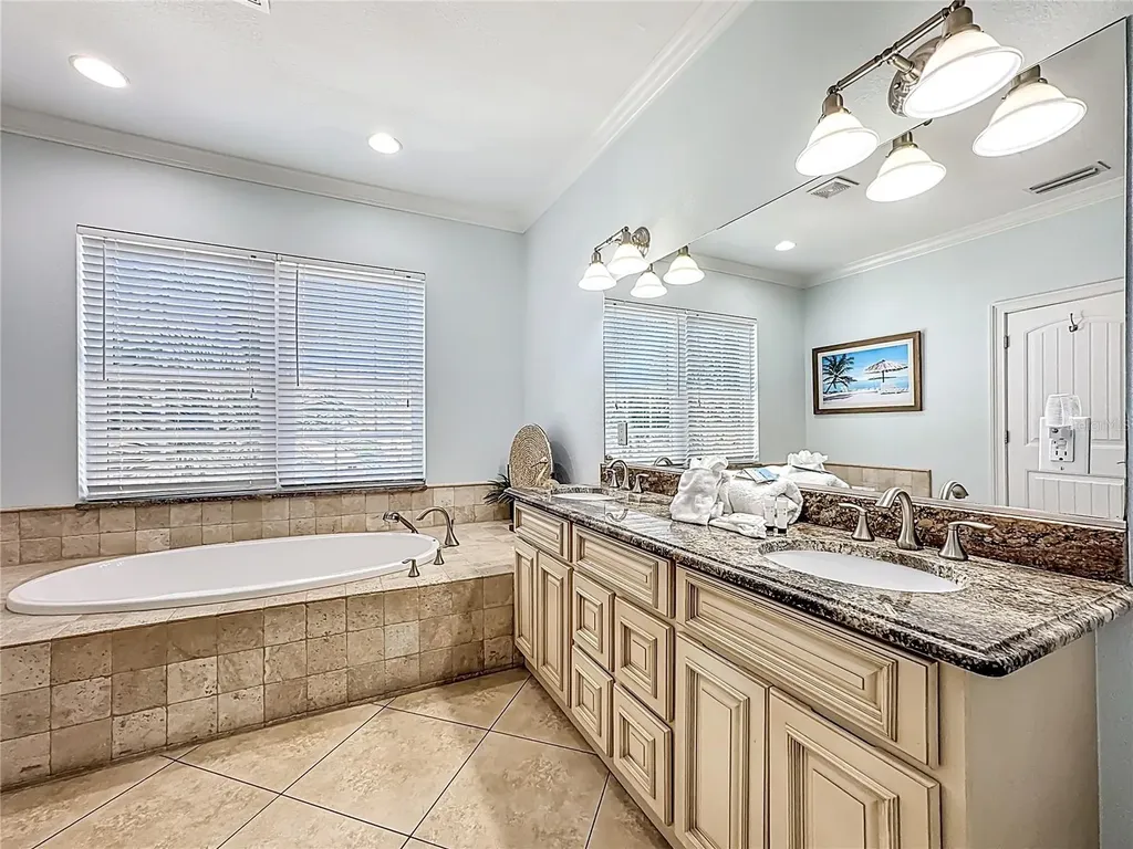 4805 2nd Avenue Holmes Beach FL 34217