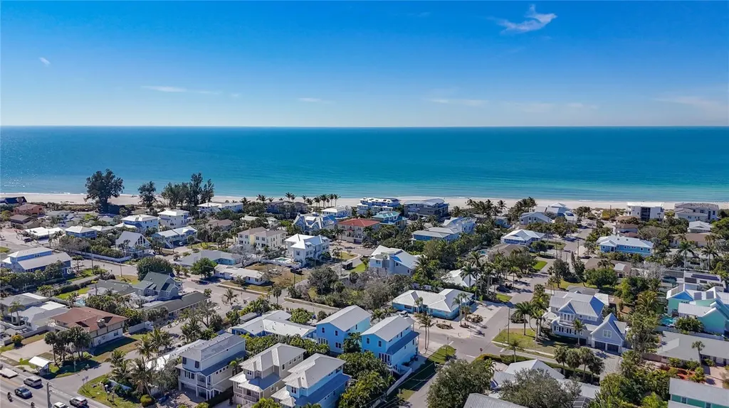 4805 2nd Avenue Holmes Beach FL 34217