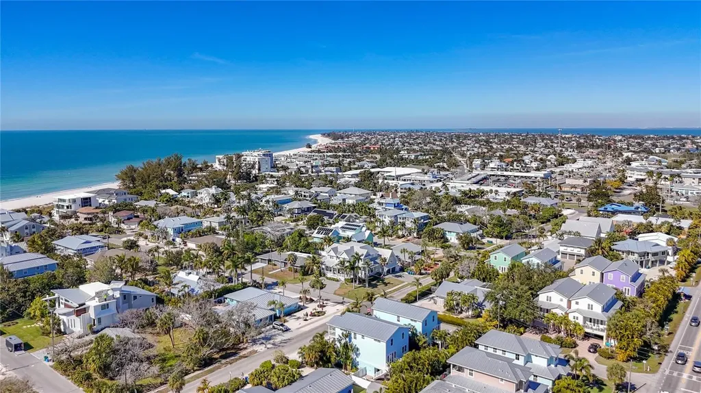 4805 2nd Avenue Holmes Beach FL 34217