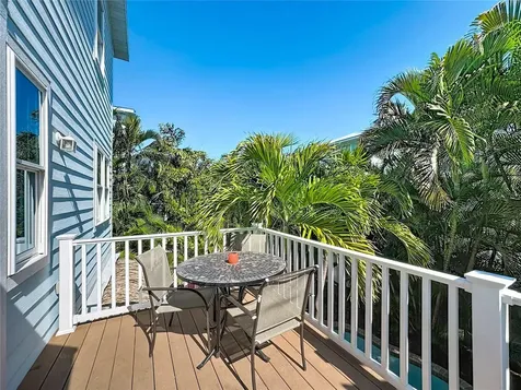 4805 2nd Avenue Holmes Beach FL 34217