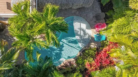 4805 2nd Avenue Holmes Beach FL 34217
