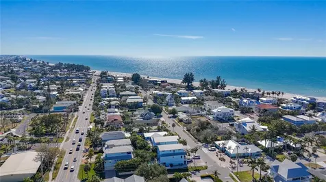 4805 2nd Avenue Holmes Beach FL 34217