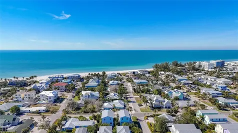 4805 2nd Avenue Holmes Beach FL 34217