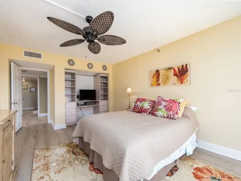 1480 Gulf Boulevard Clearwater Beach FL 33767