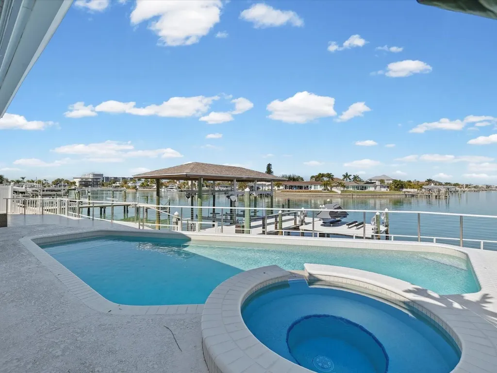 450 Palm Island NE Clearwater Beach FL 33767