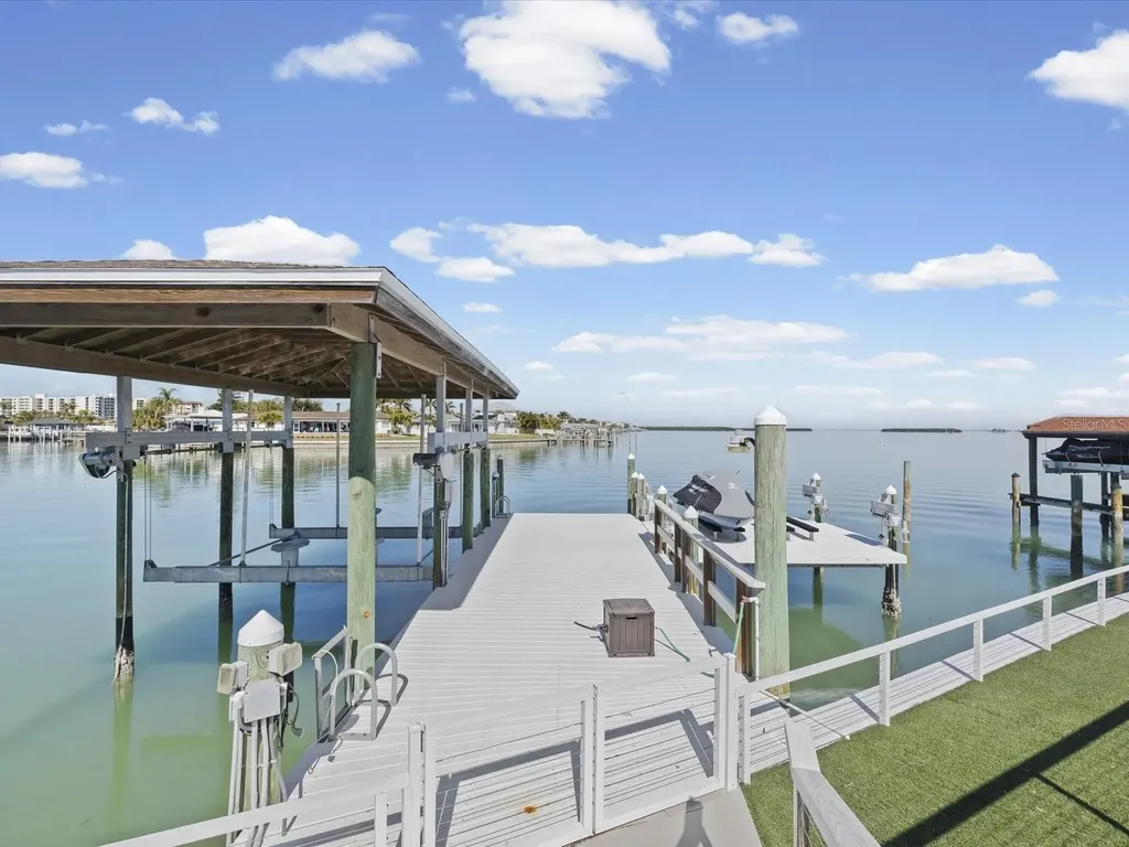 450 Palm Island NE Clearwater Beach FL 33767