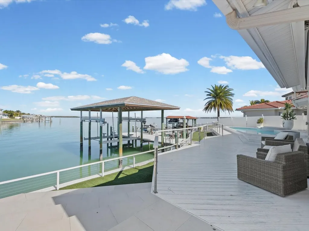 450 Palm Island NE Clearwater Beach FL 33767