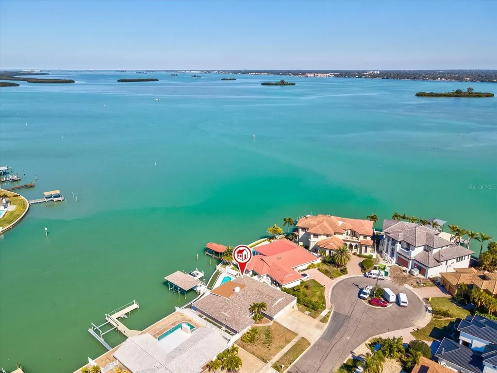 450 Palm Island NE Clearwater Beach FL 33767