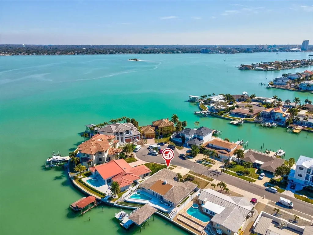 450 Palm Island NE Clearwater Beach FL 33767