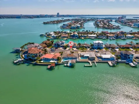 450 Palm Island NE Clearwater Beach FL 33767