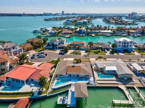 450 Palm Island NE Clearwater Beach FL 33767