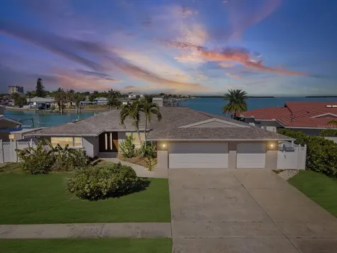 450 Palm Island NE Clearwater Beach FL 33767