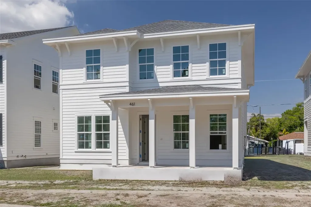 461 47th Avenue N St Petersburg FL 33703