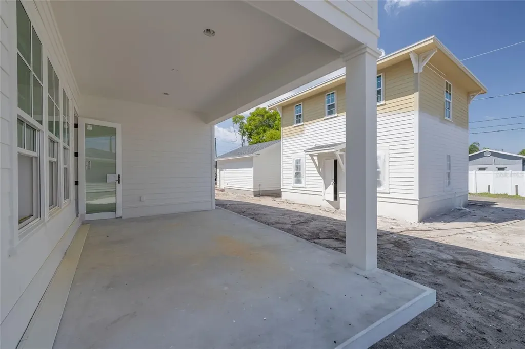 461 47th Avenue N St Petersburg FL 33703