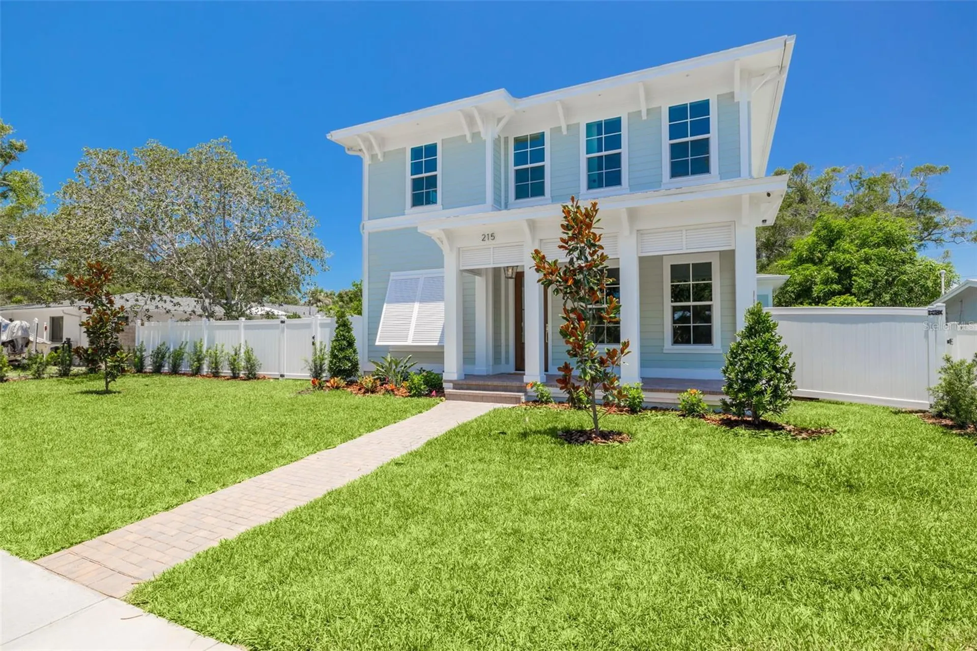 461 47th Avenue N St Petersburg FL 33703